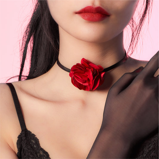Beauti Rose Choker - AMORESY